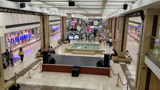 مركز تسوق الميترونوم Metronome Shopping Center