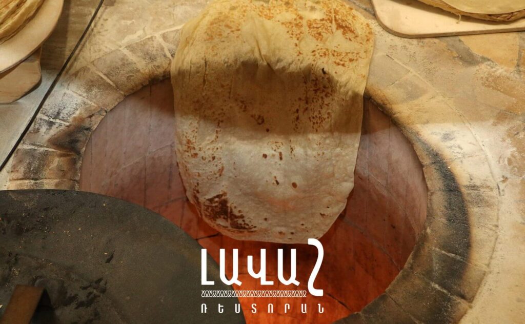 مطاعم الأطباق الأرمنية التقليدية في يريفان 2023 (1)