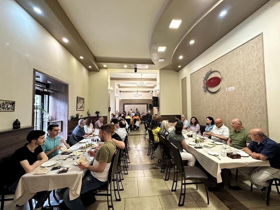 Jano-مطاعم-عربيه-حلال-في-يريفان-أرمينيا-88-5